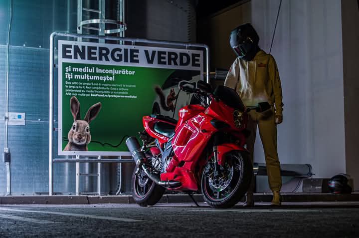 Vând Hyosung GT 650 (Suzuki sv650 V2) sau schimb cu auto benzina