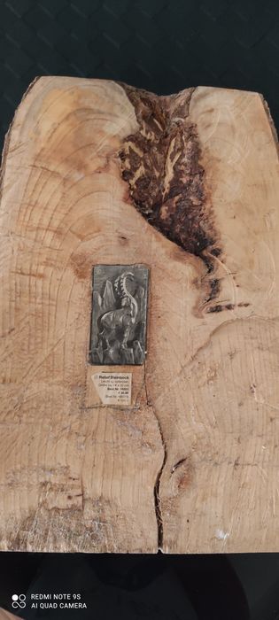 дърворезба козирог, винопроизводител,поставка за вино