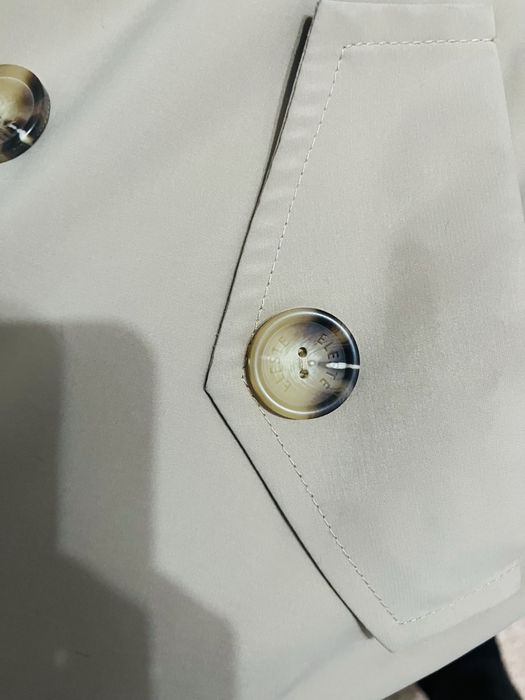 Плащ тренч бежевый