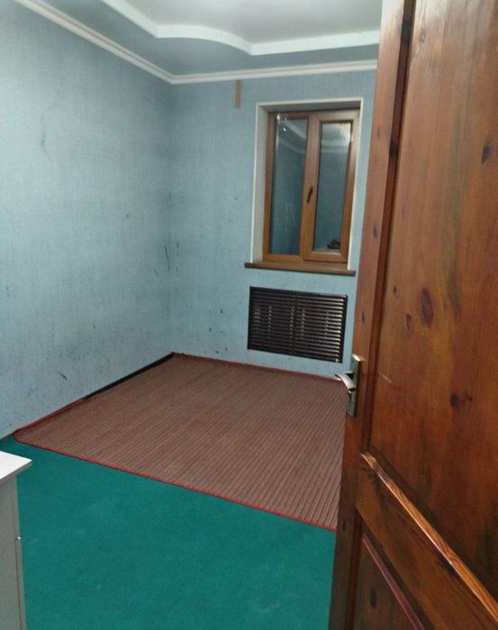 Сдаётся  2/4/9 комнатная квартира в Сергелийском районе.