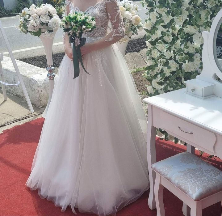 Rochie Mireasă .