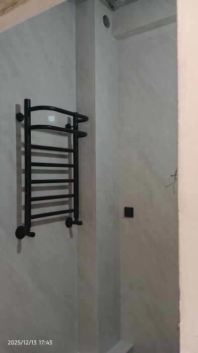 Кафельщик, плиточник)