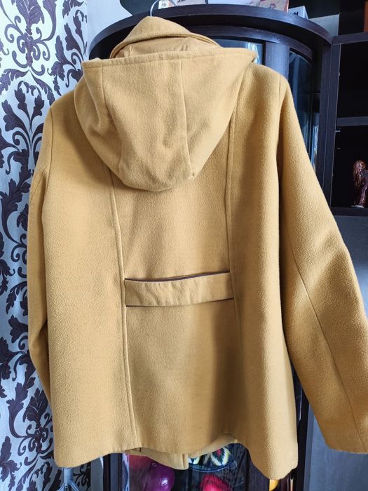 Продам горчичное пальто