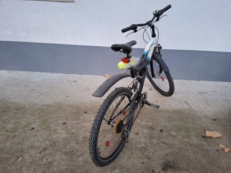 Vând bicicleta  mountanbikee