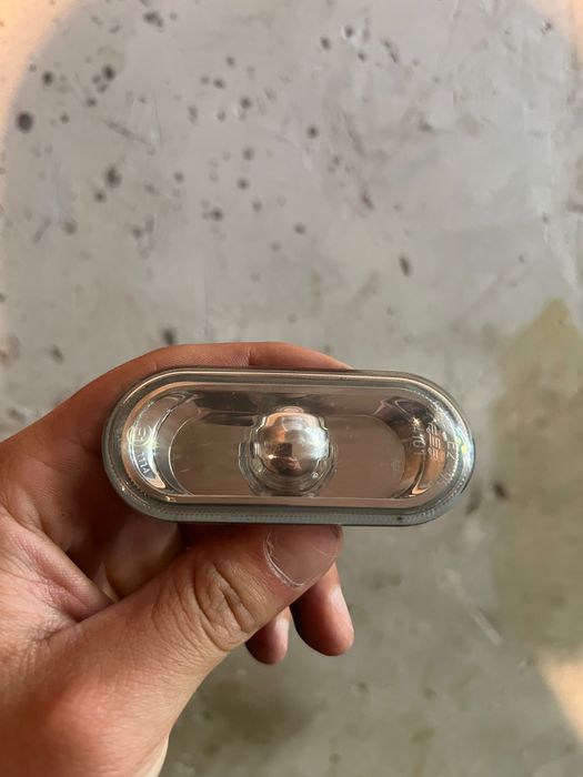 Страничен мигач Пасат б5