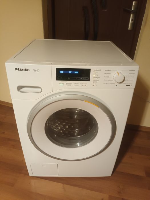 Mașina de spălat rufe Miele