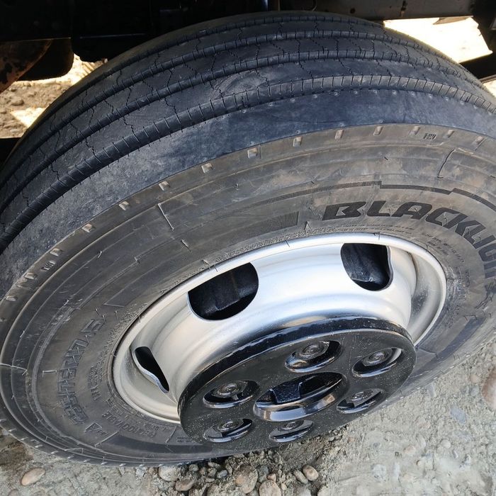 Isuzu 5t bort yili 2011