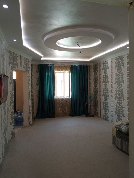 Коттедж 2х этажный, 4ком, удобная локация. Ор-р куйлюк м.1 мебельный.