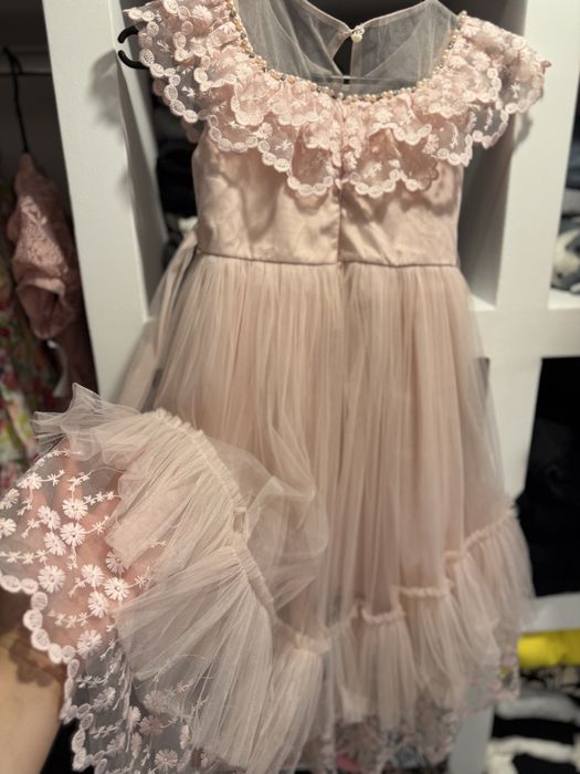 rochita de fetite varsta cumprisa intre 7,8 ani