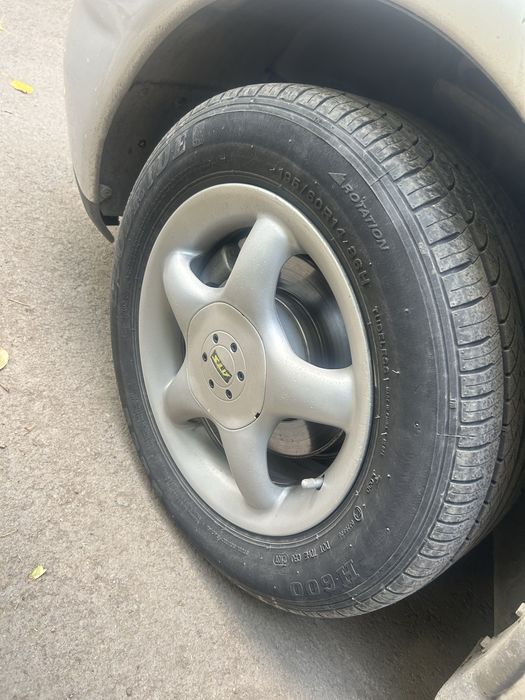 Титановый диск с шинами