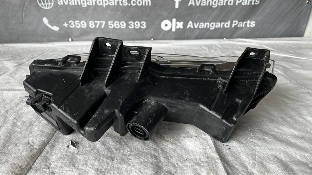 3 броя халоген Model 3