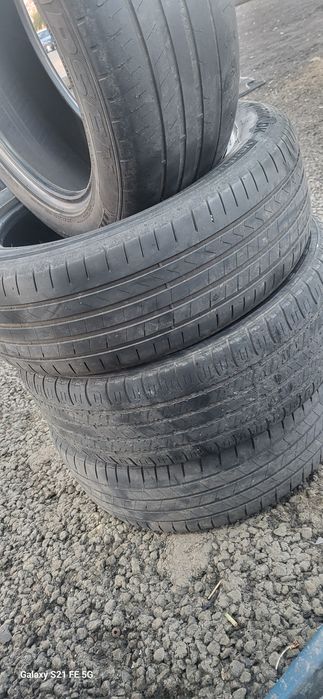 Продам комплект летний шины