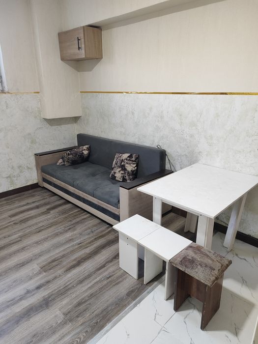 Квартира цокольный этаж