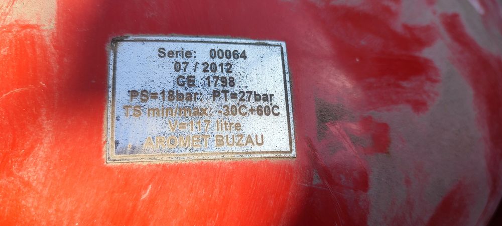 Бутилки за песъкоструй и компресор