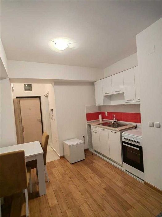 Дава се под наем Едностаен апартамент в Бургас, Лазур - 30 кв.м за 153 € - Снимка #2