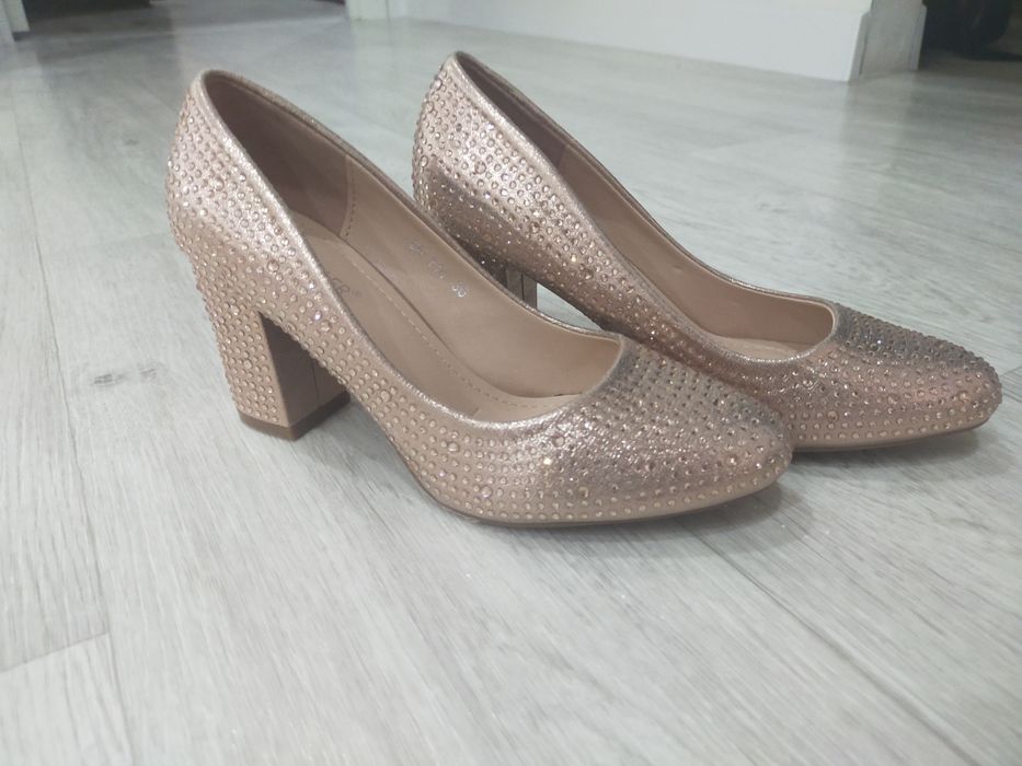 Продам туфли 35 36размер