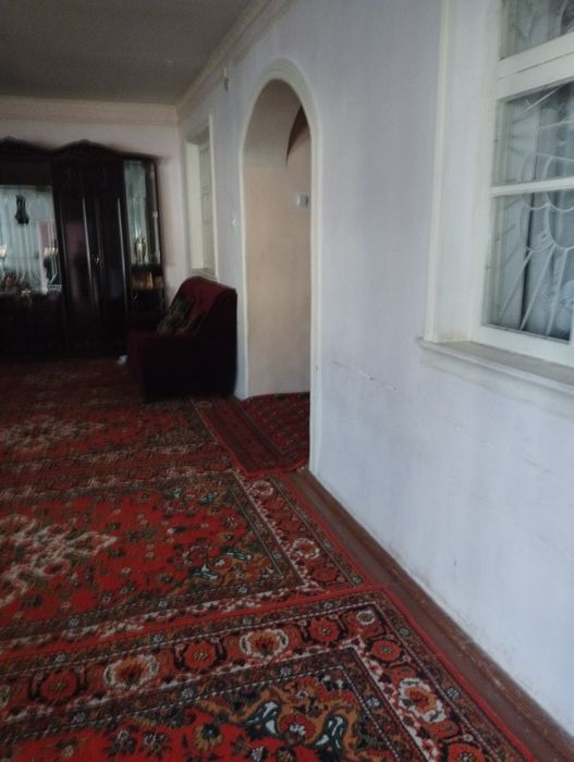 Shahar markazidan hovli sotiladi