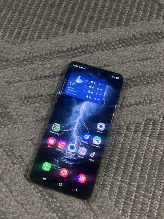 Продам Samsung S 21 Fe