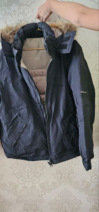 Продаеться мужская куртка