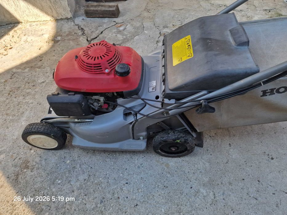 Masina de tuns iarba pe benzina HONDA HRB476 4CP cu TRACTIUNE+COS