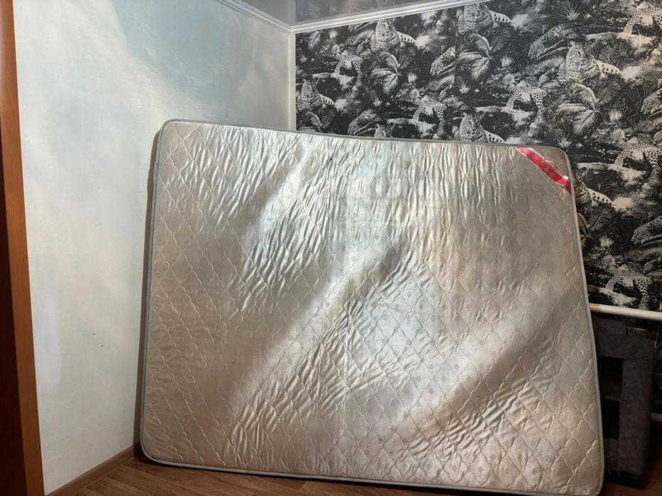 Продам Матрас 160*180