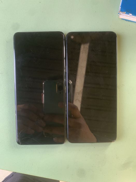 Продаю четыре телефона