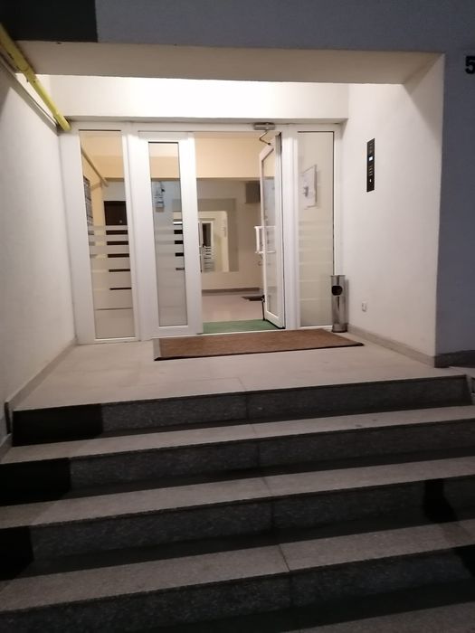 Apartament cu teren inclus