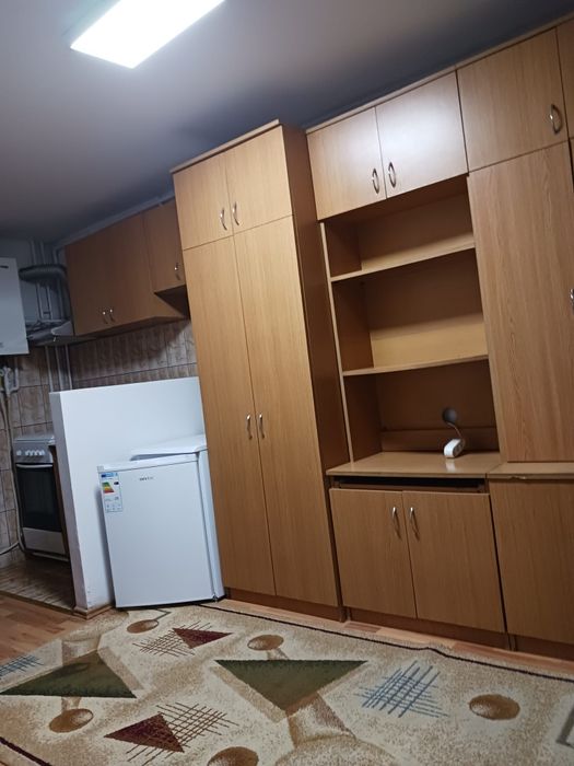 Închiriez garsoniera, zona centrală