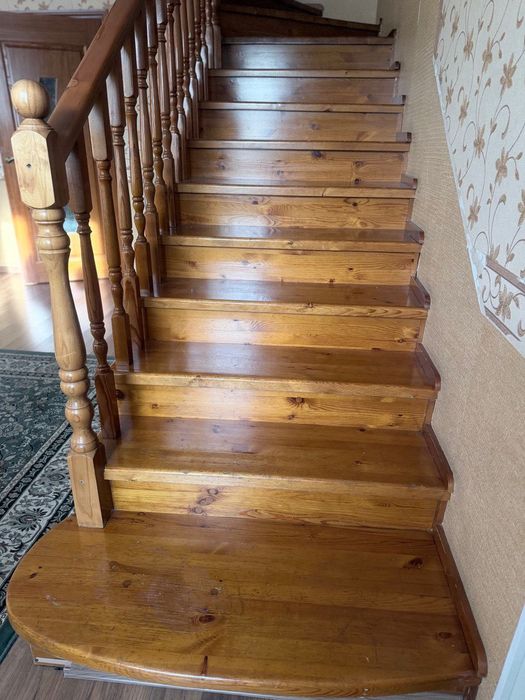 Деревянная лестница