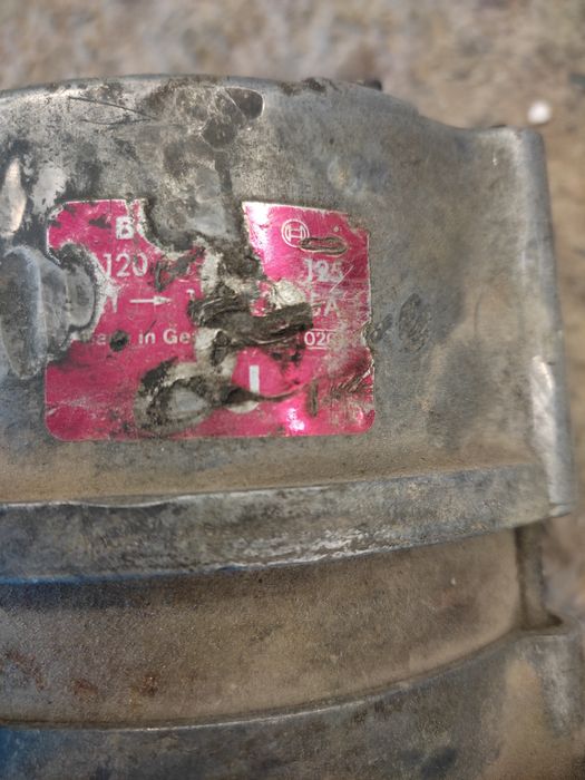 Опел генератор сотилади