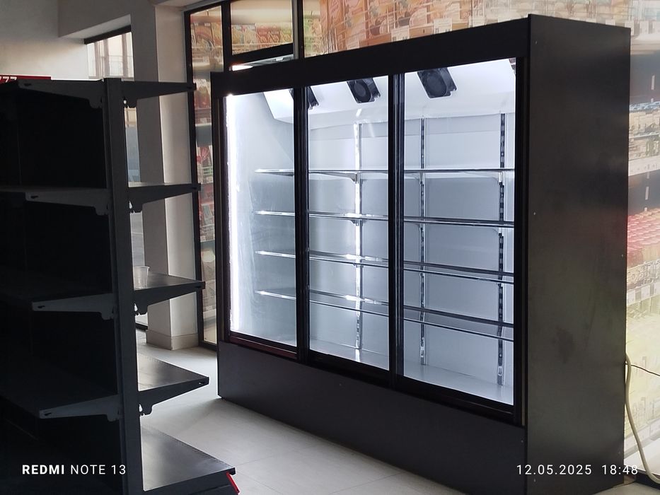 витрина холодильник