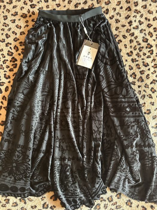 Миди юбка со вставками бархата