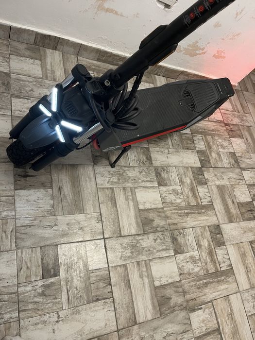 Vand trotineta electrica segway zt3Pro