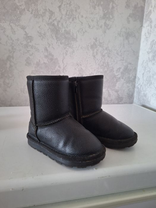 Продам угги теплые