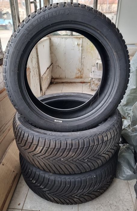 17" MICHELIN CrossClimate 2 225/45/17