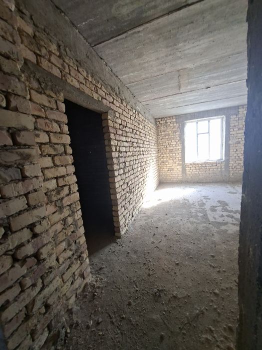 Qiziltepada bino sotiladi
