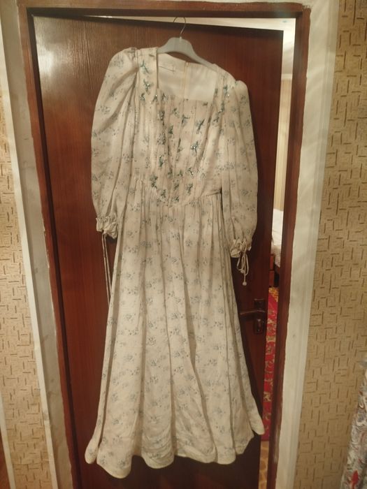 Платье,очень хорошего качество