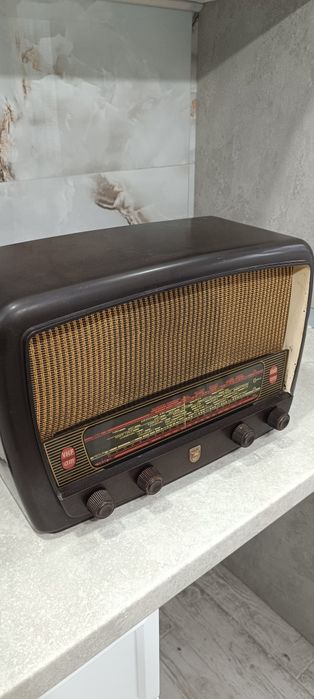 Radio cu lămpi Philips