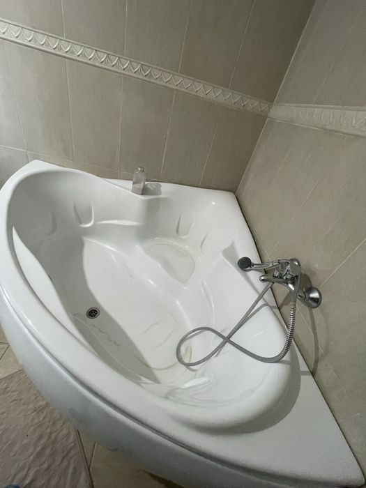 Cada pe colt din fibra