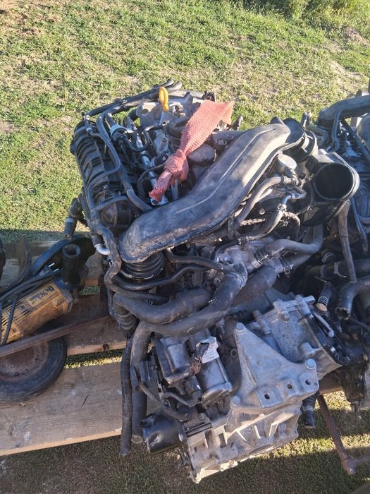 Vand doua motoare golf 7 și 8 1.0 și 1.5 tsi