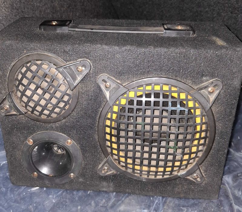 суббуфер за кола