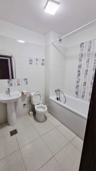 Inchiriez apartament 3camere militari