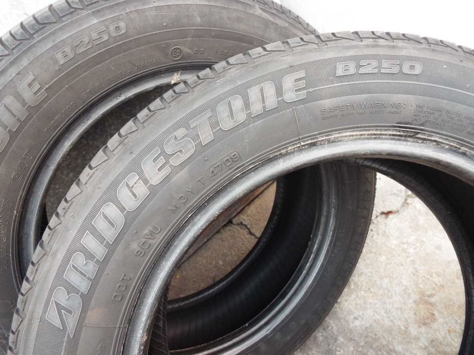 vand 4 anvelope de vara 175/65/15 bridgestone pret 200lei toate4