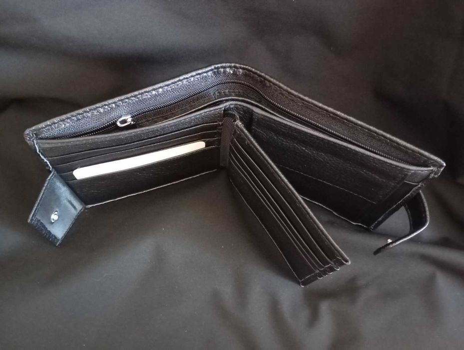 Гравирано мъжко портмоне от естествена кожа