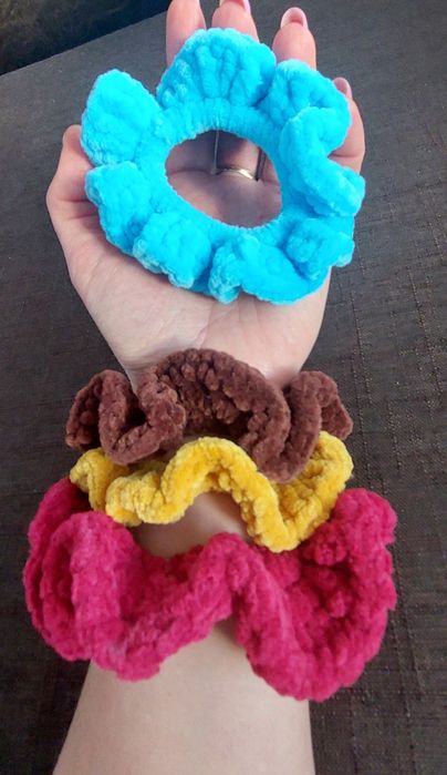 Скрънчи (ластици за коса)