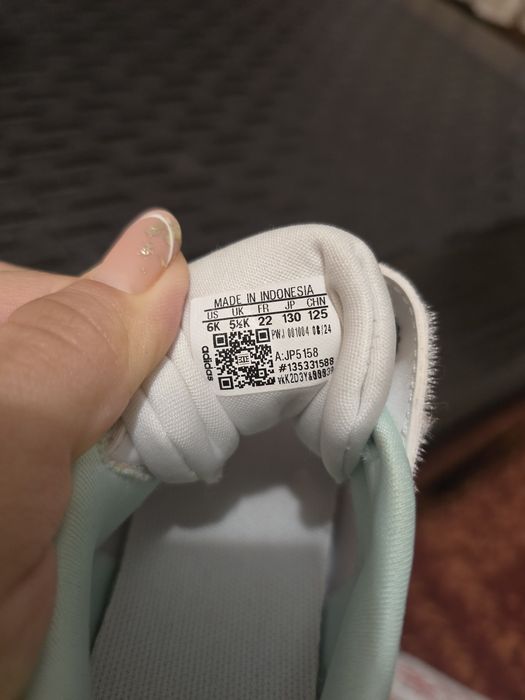 Adidasi Adidas copii, marime 22