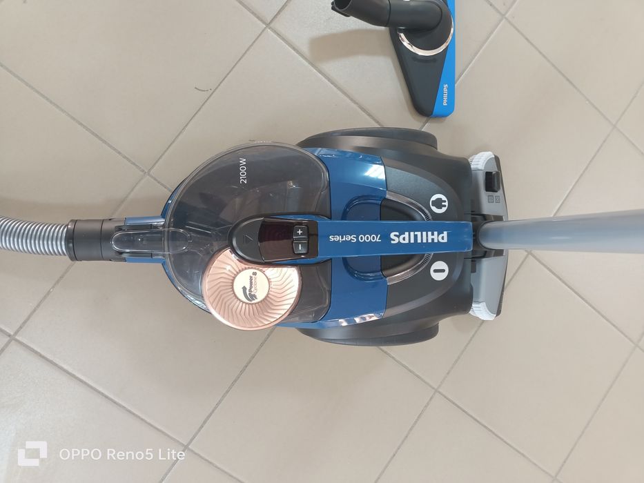 Пылесос PHILIPS FC9733