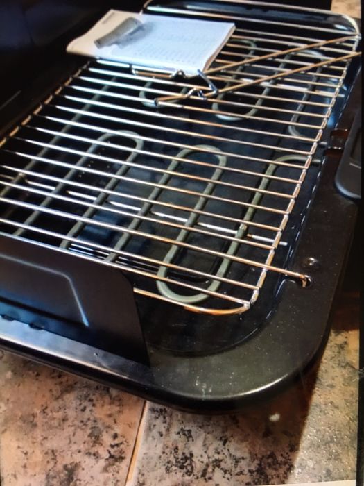 Продам электрическую гриль