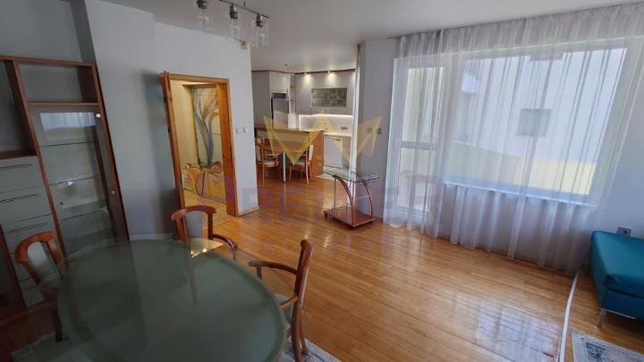 Дава се под наем Тристаен апартамент в Варна, Чаталджа - 130 кв.м за 1000 € - Снимка #2