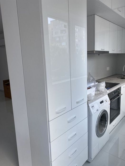 Дава се под наем Четиристаен апартамент в София, Обеля 2 - 126 кв.м за 900 € - Снимка #2